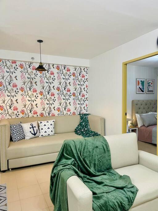 Spacious 2 bedroom 42sqm condo unit Iloilo Exterior foto