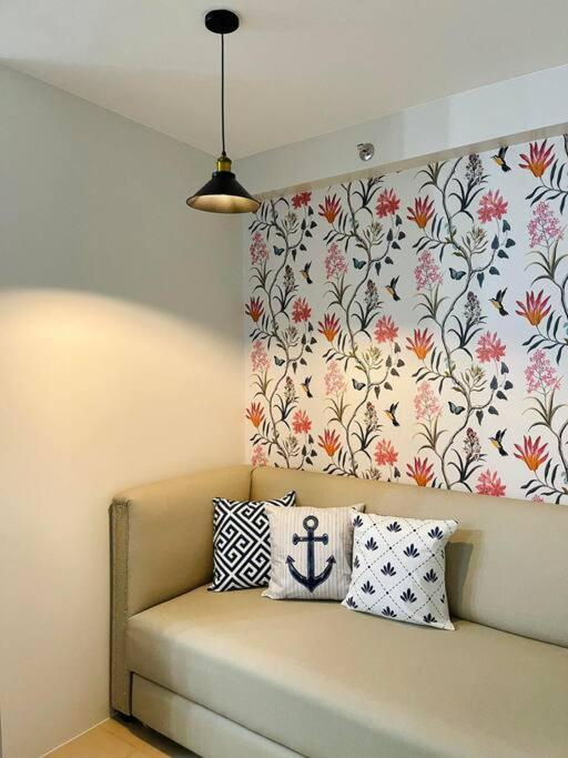 Spacious 2 bedroom 42sqm condo unit Iloilo Exterior foto