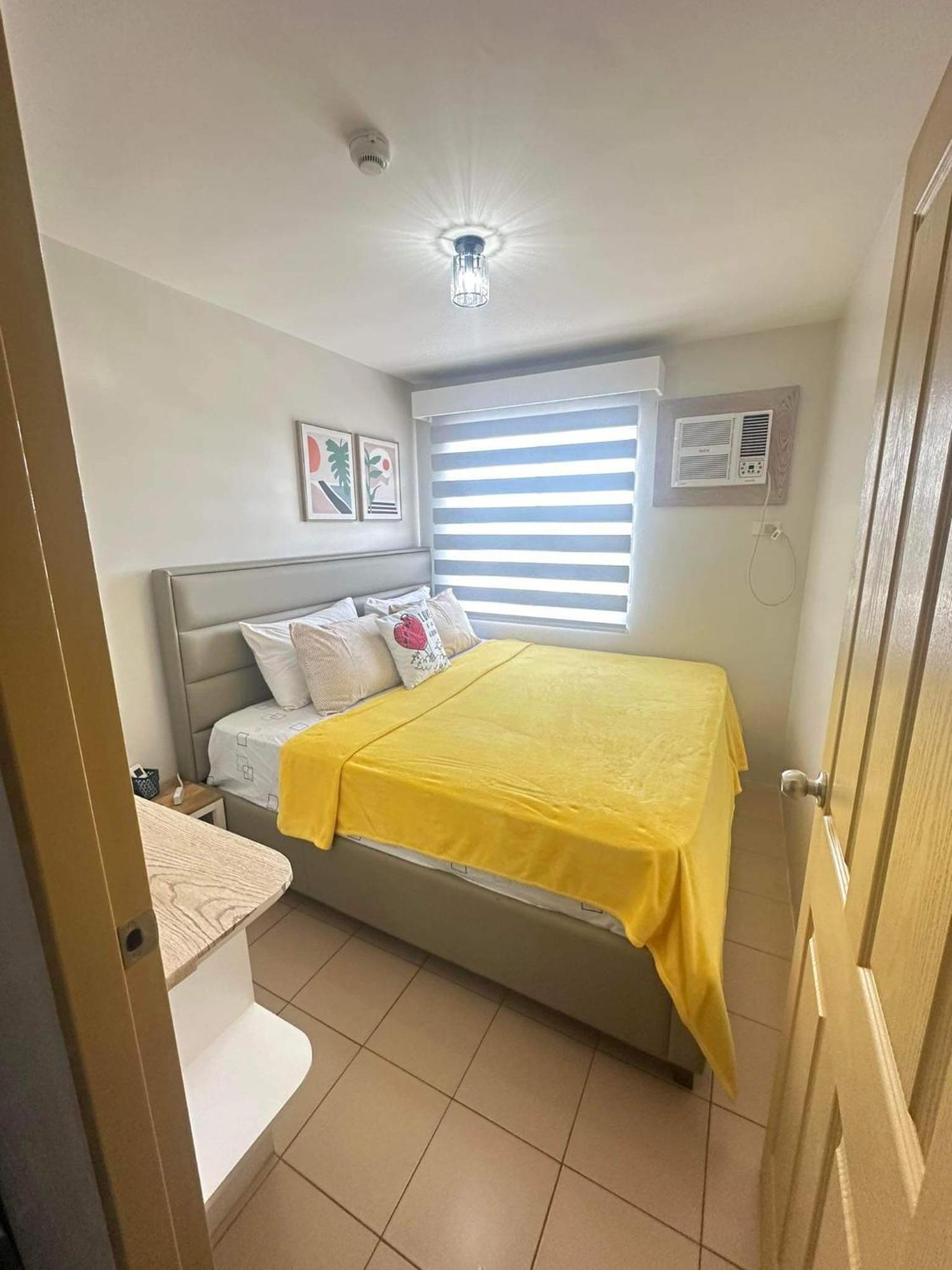 Spacious 2 bedroom 42sqm condo unit Iloilo Exterior foto