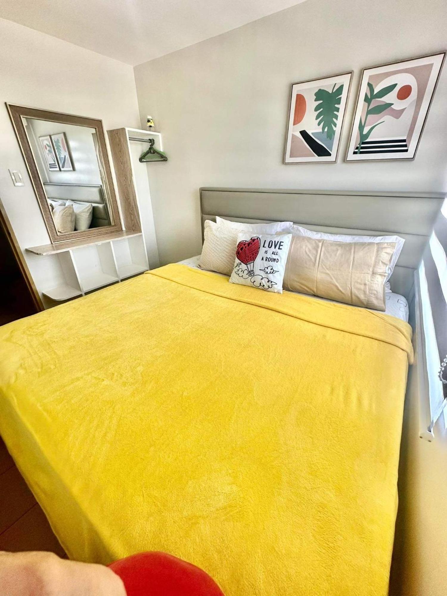 Spacious 2 bedroom 42sqm condo unit Iloilo Exterior foto